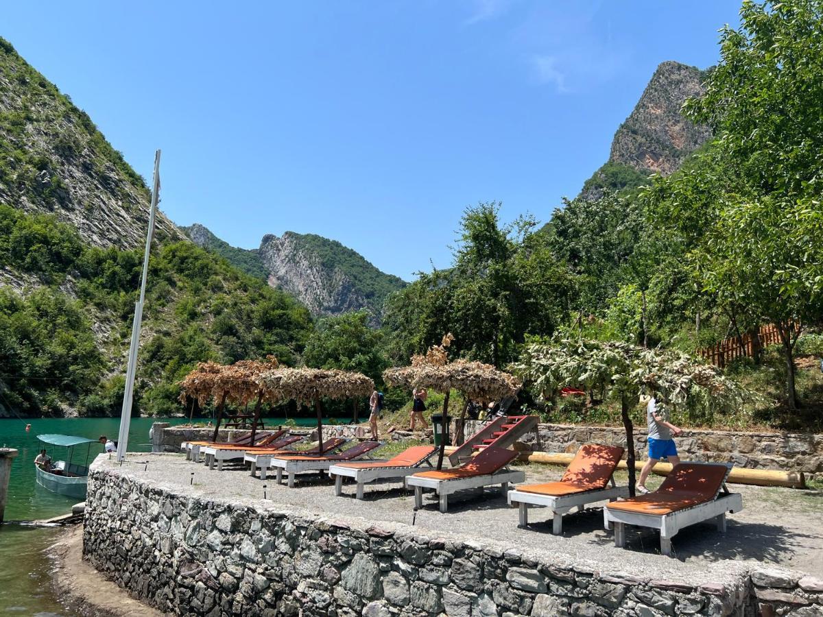 Hotel Neomalsore Agrotourism, Komani Lake Extérieur photo