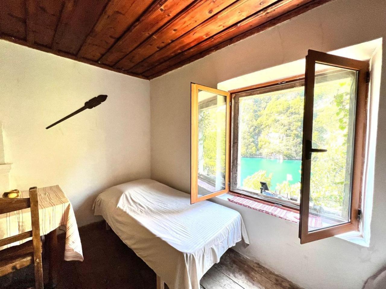 Hotel Neomalsore Agrotourism, Komani Lake Extérieur photo